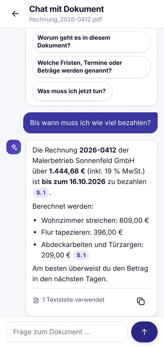 KI-Assistent beantwortet eine Frage zu einer Rechnung mit Seitenangabe